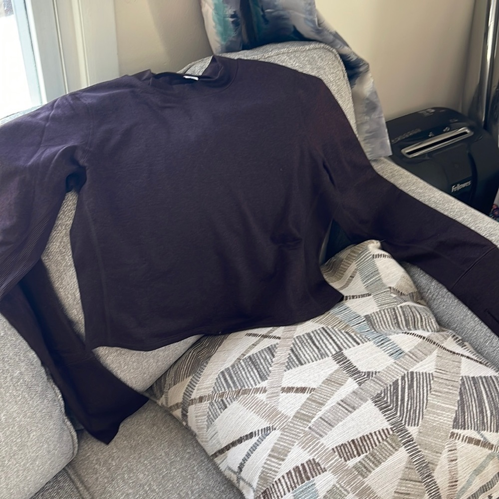 Old navy cropped long sleeve shirt